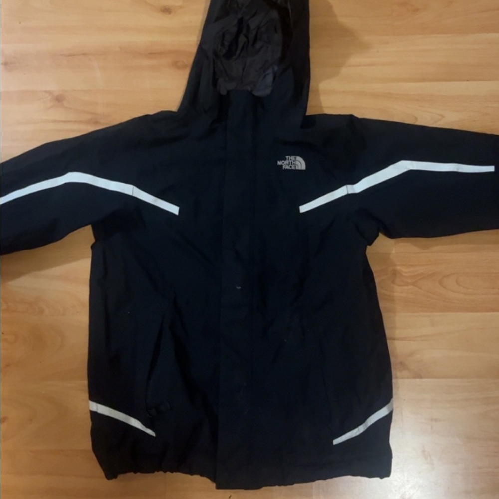 north face windbreaker - Picture 2 of 2